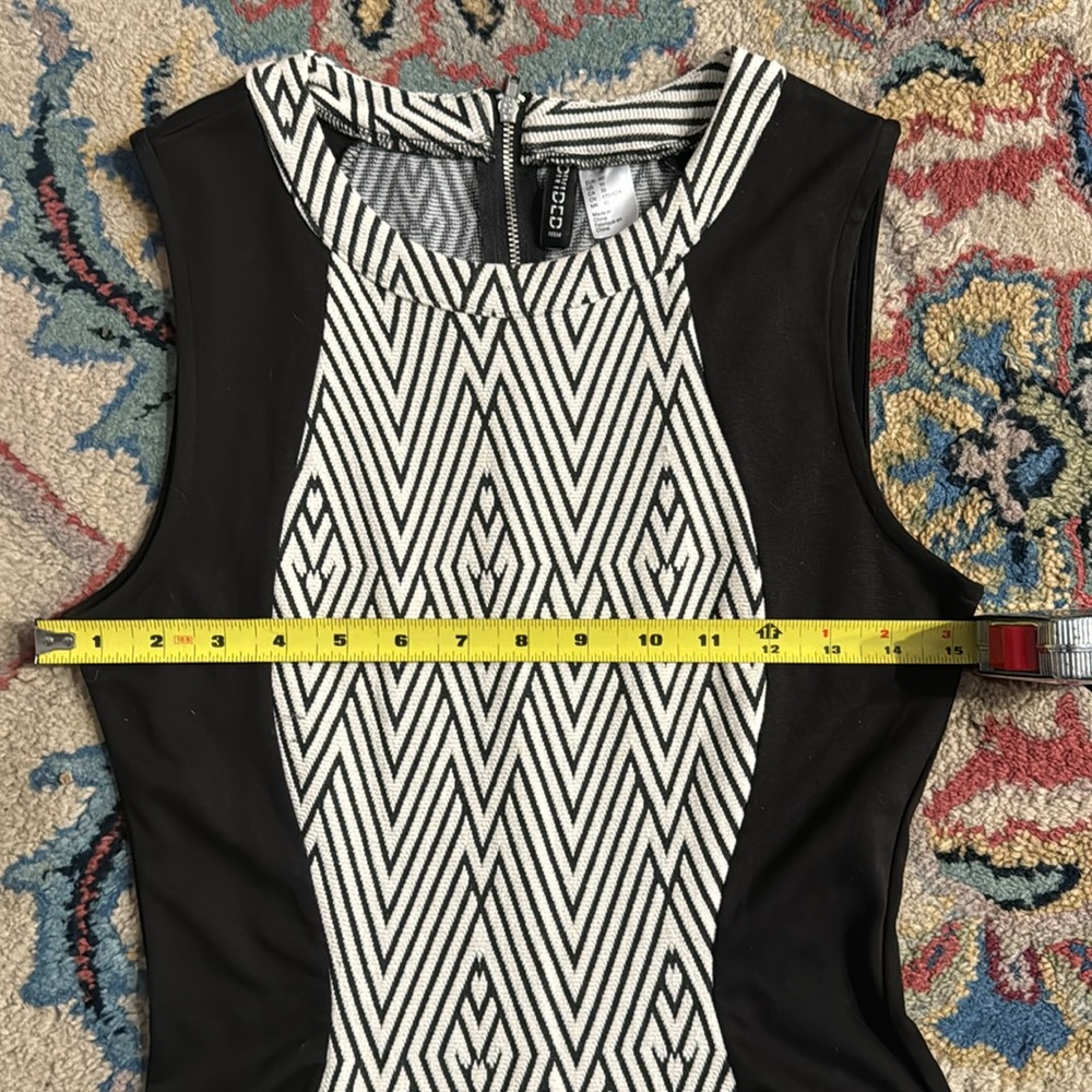 H&M Bodycon Dress - Picture 5 of 8